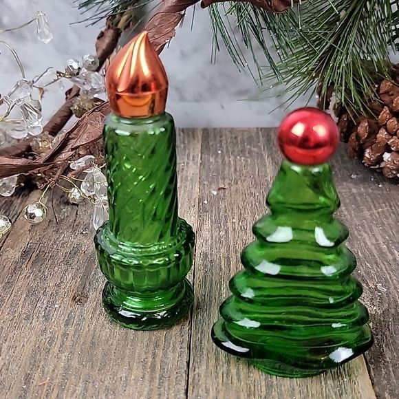 Avon Other - FREE WITH PURCHASE Vintage 70s Avon set of two glass perfume bottles